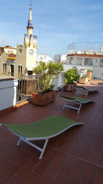 The Sky Attic Apartment Ситжес Екстериор снимка