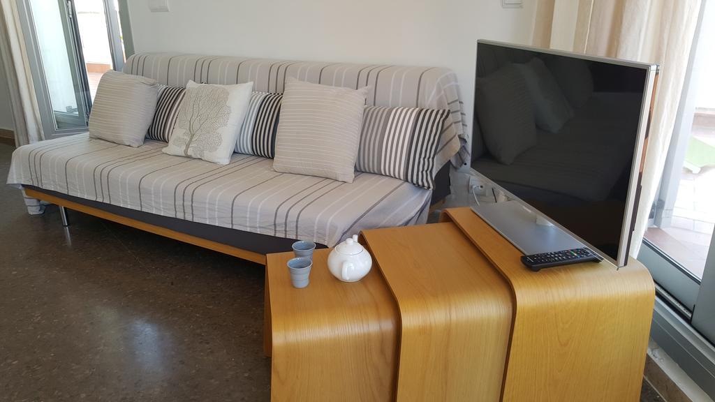 The Sky Attic Apartment Ситжес Екстериор снимка