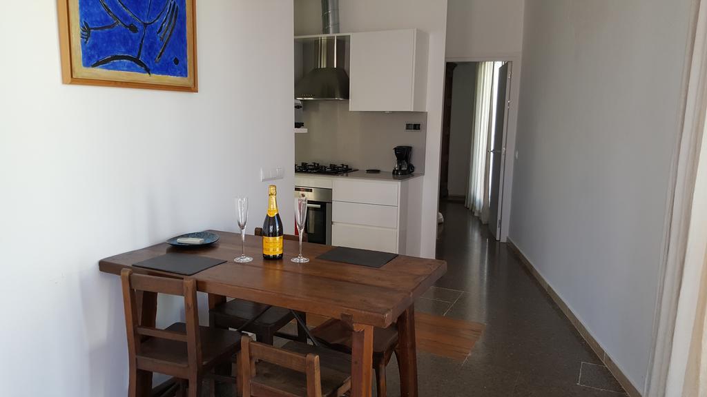 The Sky Attic Apartment Ситжес Екстериор снимка