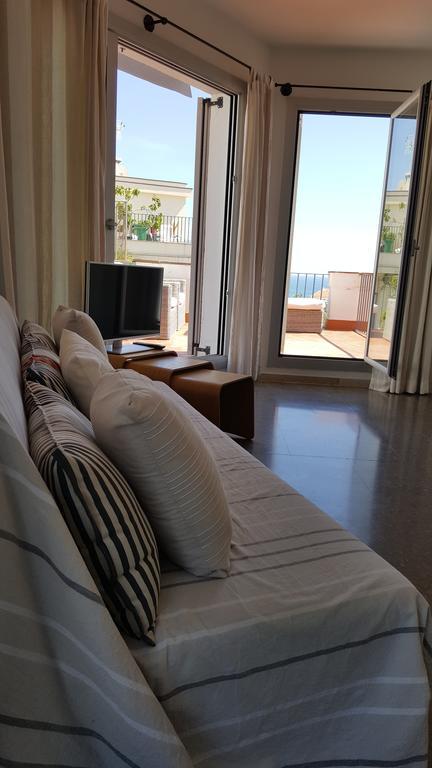The Sky Attic Apartment Ситжес Екстериор снимка